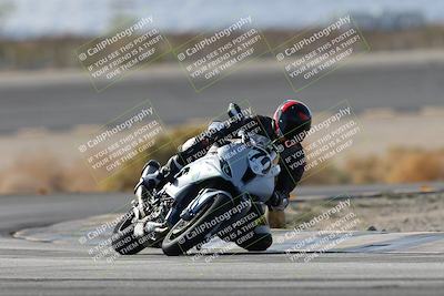 media/Nov-16-2025-Race Pace (Sun) [[8c5fa54630]]/Non Verified Riders (1st 20 Minutes)/1-Turn 14 (10am)/